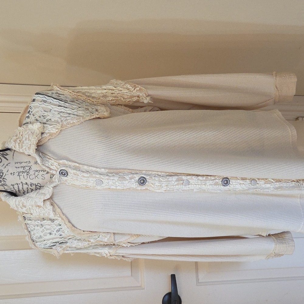 POL Ceam Textured Button-Up Shirt